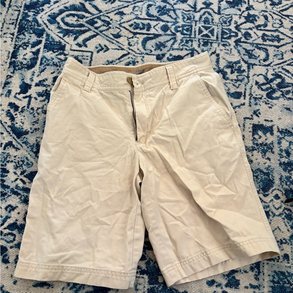 Izod Men's Tan Flat Front Shorts